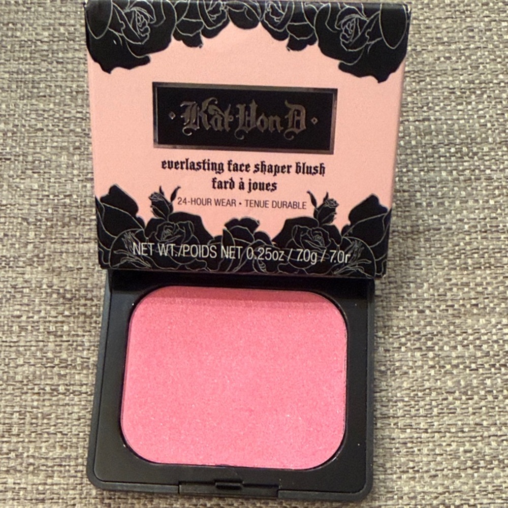 Kat Von D Everlasting Face Shaper Blush in Love Song a vibrant pink -0.25oz. NEW